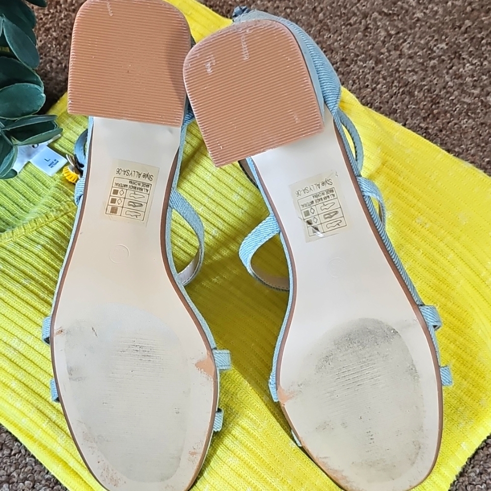 Block Heels - Picture 12 of 16